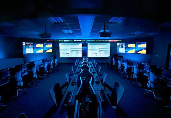 U of L hosts its first ever finance competition for high school students