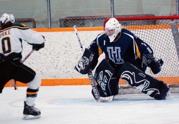 Horns women's hockey team looks to get back on track
