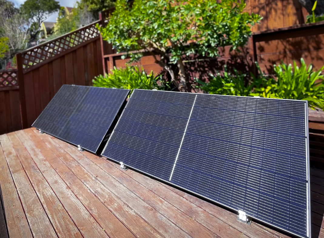 Bright Saver's plug-in solar system.