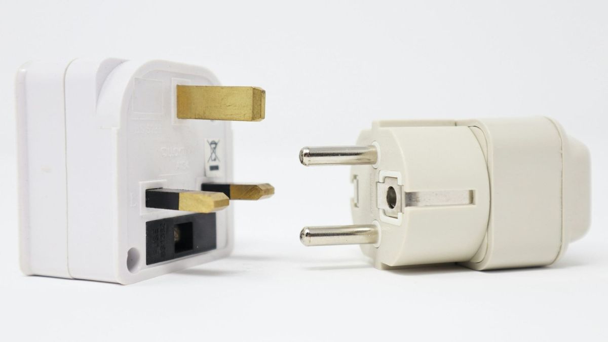 Can you adapt a vintage British teasmade to work in the US?