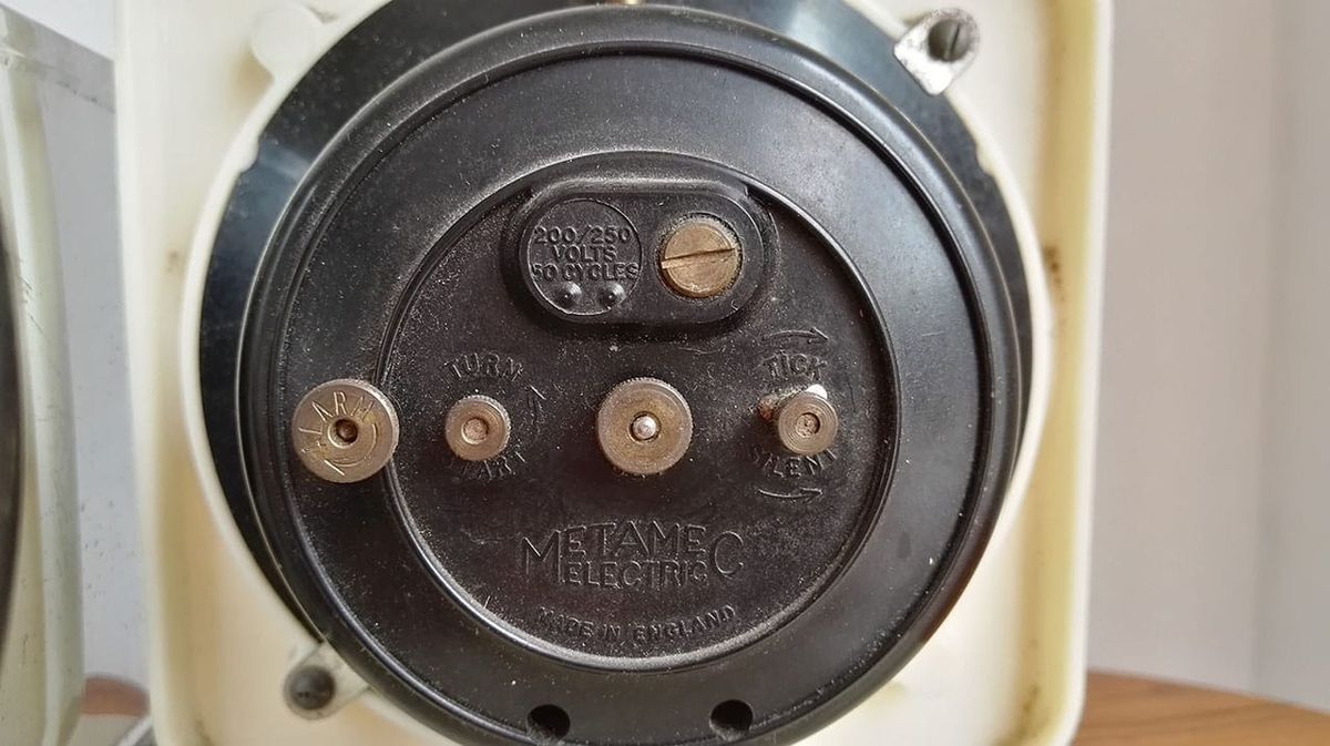 How to start a teasmade with a starter mechanism
