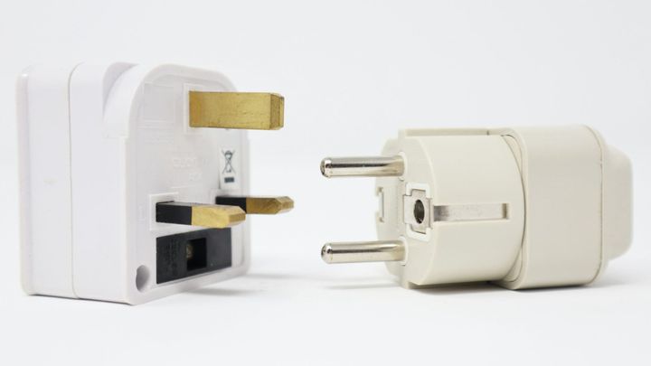 Can you adapt a vintage British teasmade to work in the US?