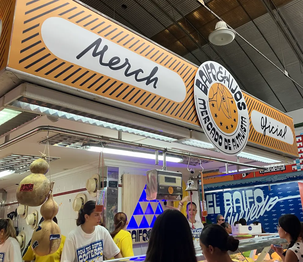 BAIFO y HIJOS - Altavista Mercado - Quevedo Official Merch stall - Las Palmas de Gran Canaria - a great vibe and totally cool concept of flogging merch like it were fresh produce!