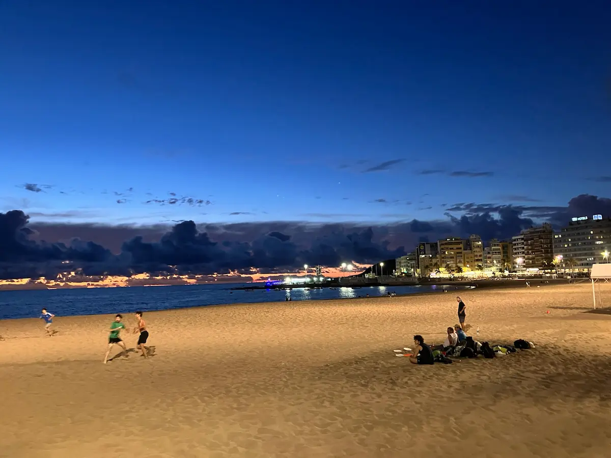 Dusky vibes on Playa de Las Canteras, Las Palmas de Gran Canaria