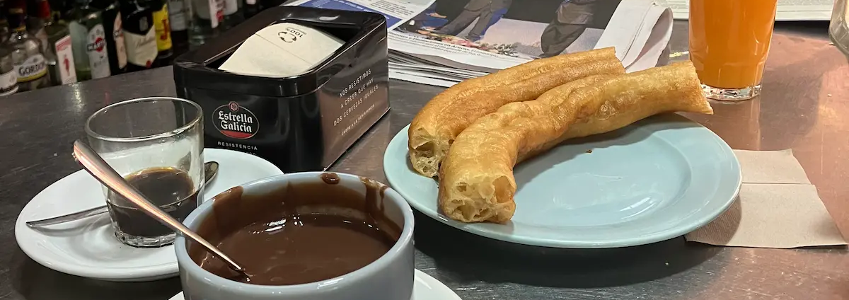 Café solo, jugo / zume de naranja, chocolate and churros @ Astrid, Calle Fernando Guanarteme / 33