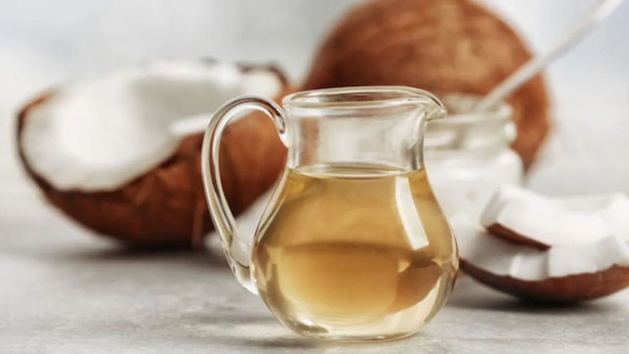 14 Evidence-Based Medicinal Properties of Coconut Oil