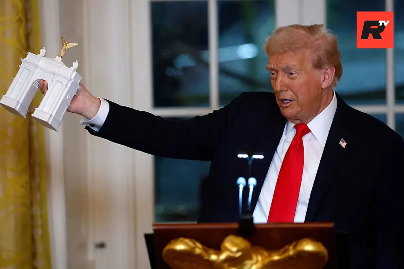 Trump's EPIC 'Arc de Trump' to DOMINATE D.C. Skyline