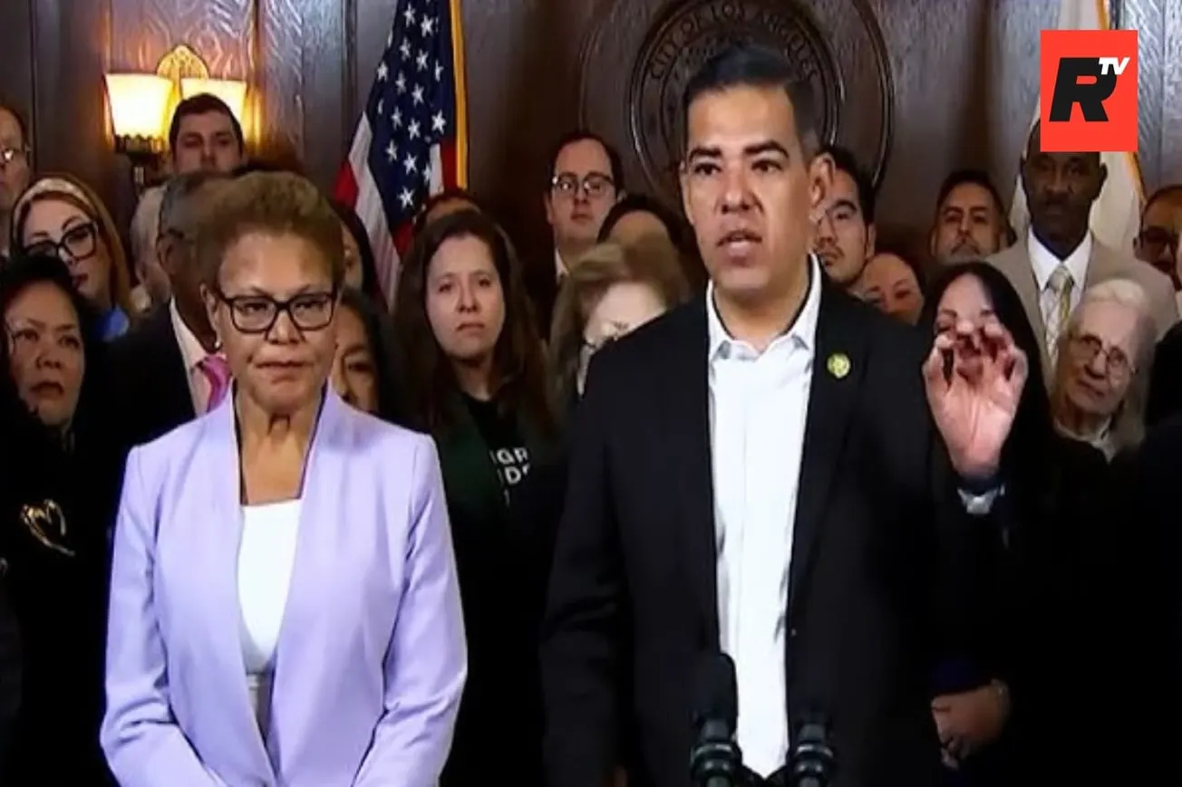 Democrats Plan 'Master ICE Tracker' to Monitor Agents, Bondi Vows Prosecution