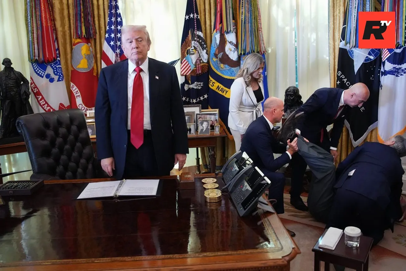 Pharma Rep Faints Mid-Trump Drug-Price Bombshell in Oval Office [WATCH]