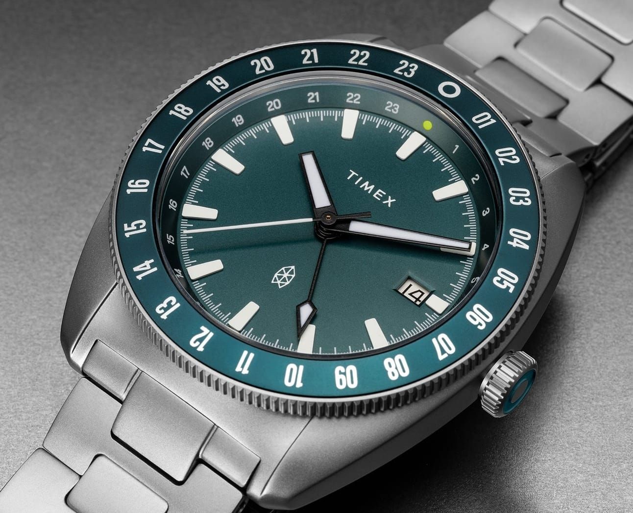 Timex and James Brand Team Up Again For A Cool Traveler GMT; Praesidus Homages A 70s Helicopter Pilot's Watch; A Crazy New Atowak; An Interesting Chronoswiss; And A Confusing Gold JLC Chronograph