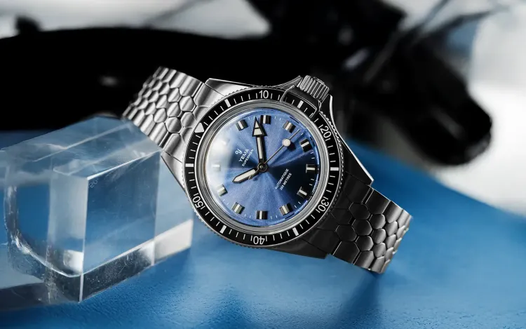 Yema Trades the Superman's Mixed Markers for Square Batons On A Steel Blue Dial