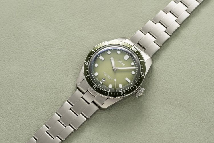 Oris Gives Divers Sixty-Five A Nifty Green Gradient Dial; Nivada Shrinks Super Antarctic And Antarctic Spider; Vero Has An Amazing Diver; Laventure's GMT Is Interesting; Garrick Updates The S3