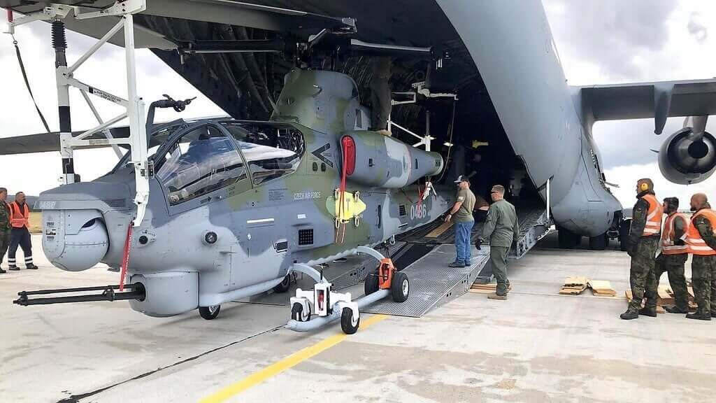 Czech AH-1Z Vipers Deploy to Poland in NATO Mission Focused on Counter-Drone Operations