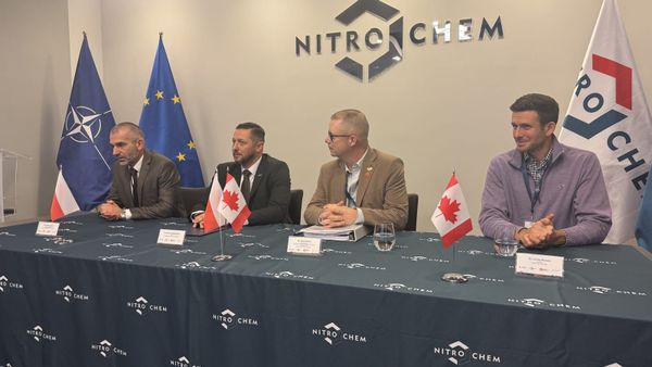 Nitro-Chem hosts Polish and Canadian defense industry representatives in Bydgoszcz, Poland.