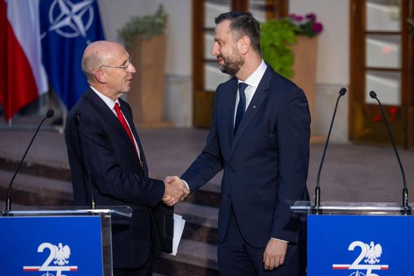 Polish and British defence ministers meet in Warsaw as the two countries agree to expand missile, drone and ammunition industrial cooperation.
