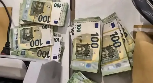 Counterfeit euro banknotes seized during Operation Castillo, a coordinated Austrian-Spanish police investigation. Credit: LPD Wien.