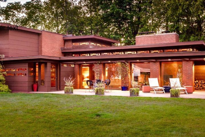 Franklin Lloyd Wright's Still Bend House