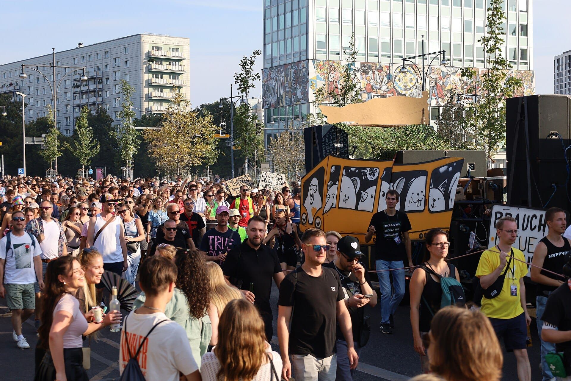 CSD Fallout: Rave the Planet Will Happen, But Zug der Liebe is Cancelled