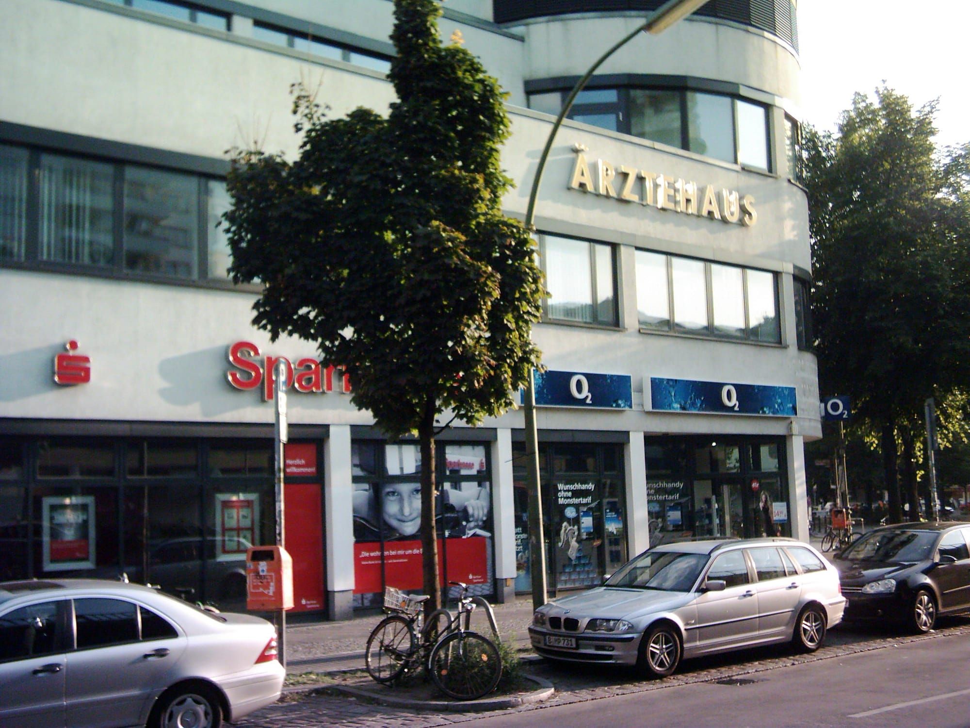 Fewer Appointments, Longer Waits: What Merz's Healthcare Cuts Will Mean for Berlin