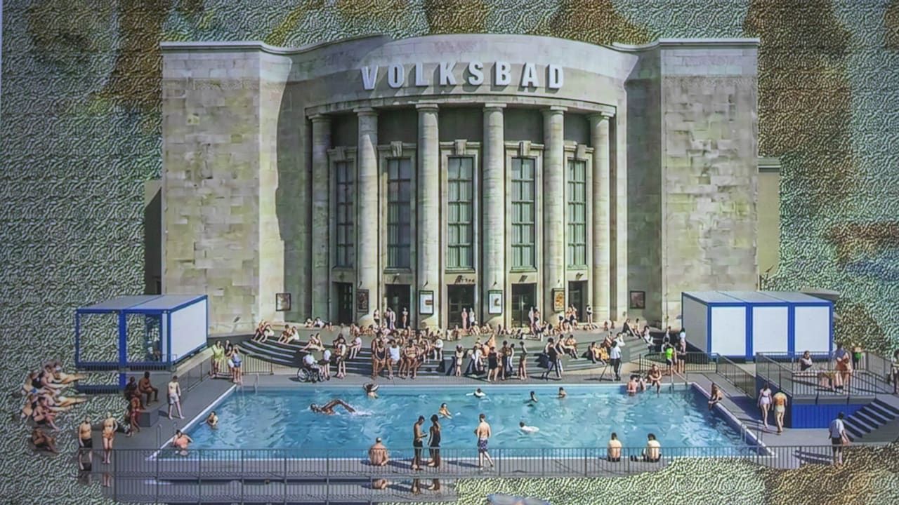 The Volksbühne Opened a Free Outdoor Pool. The Showers Broke After One Week.