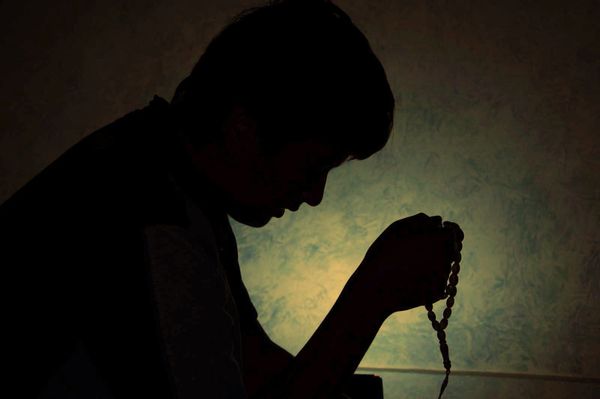 Why Is a Berlin School Fighting So Hard to Prohibit Muslim Prayer?