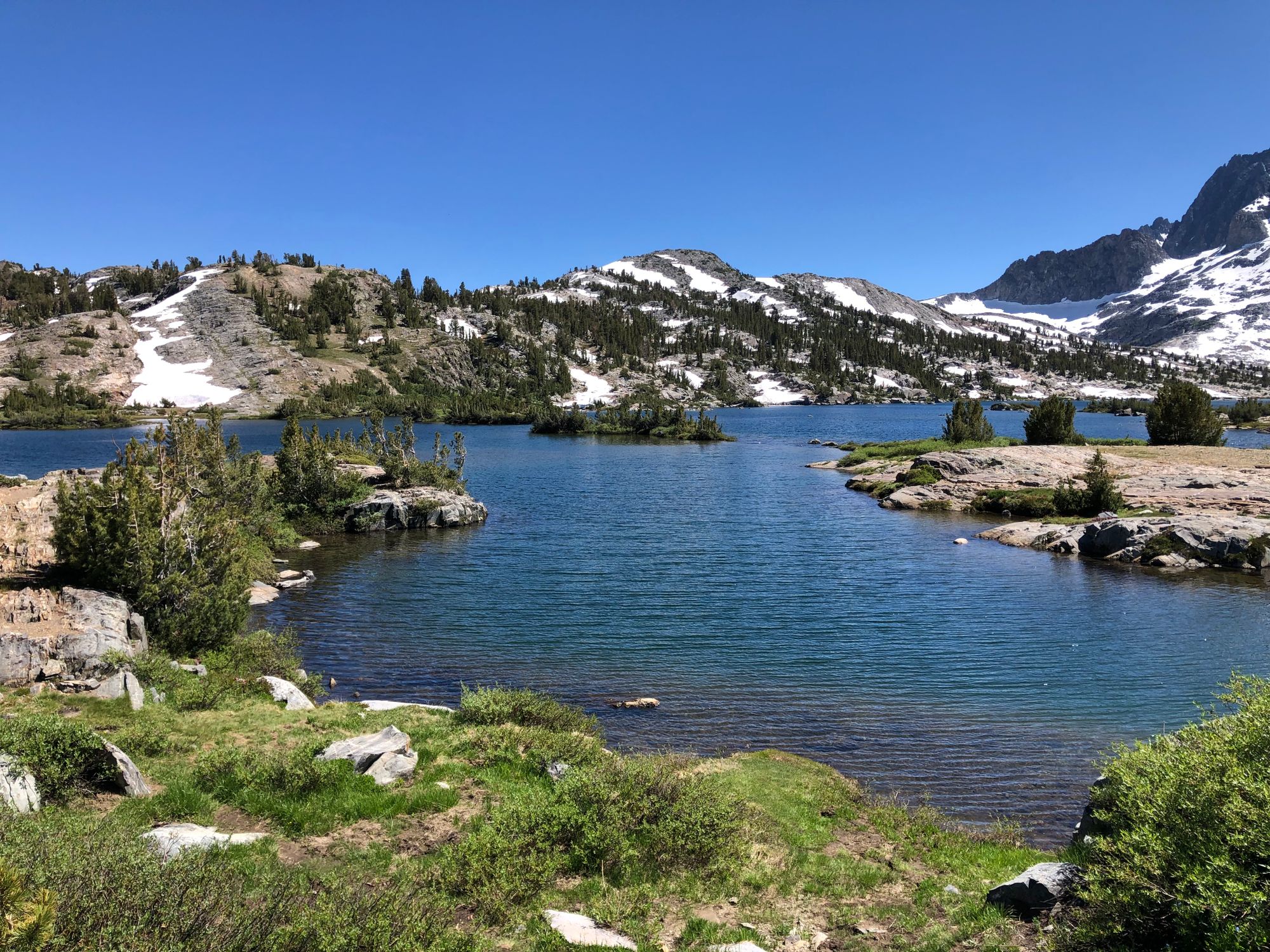Rocky islands in Thousand Island Lake.