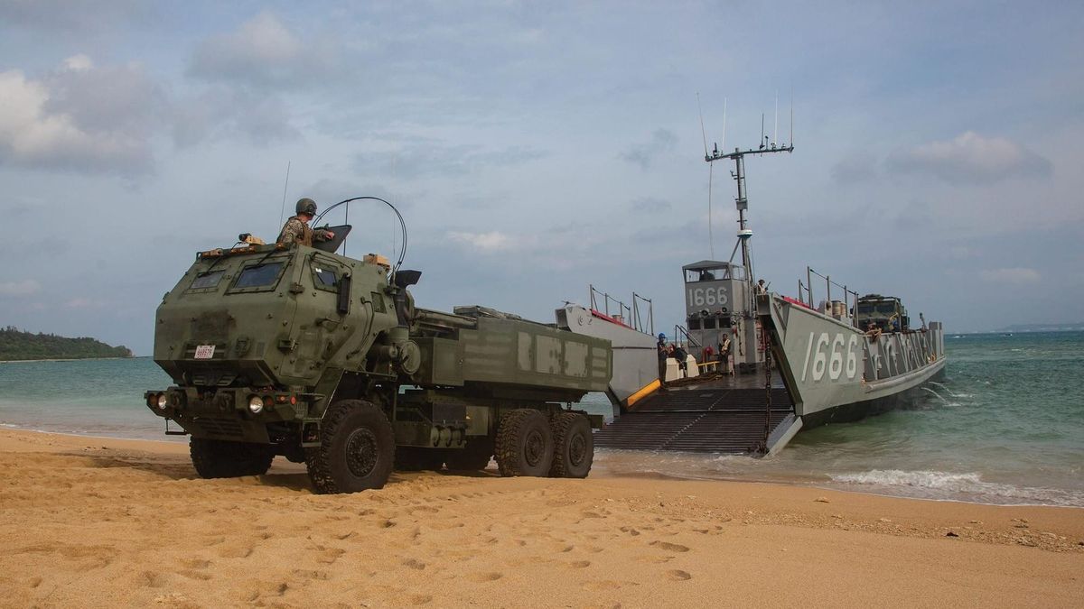 Pacific Warfare: Crossing Distant Beaches