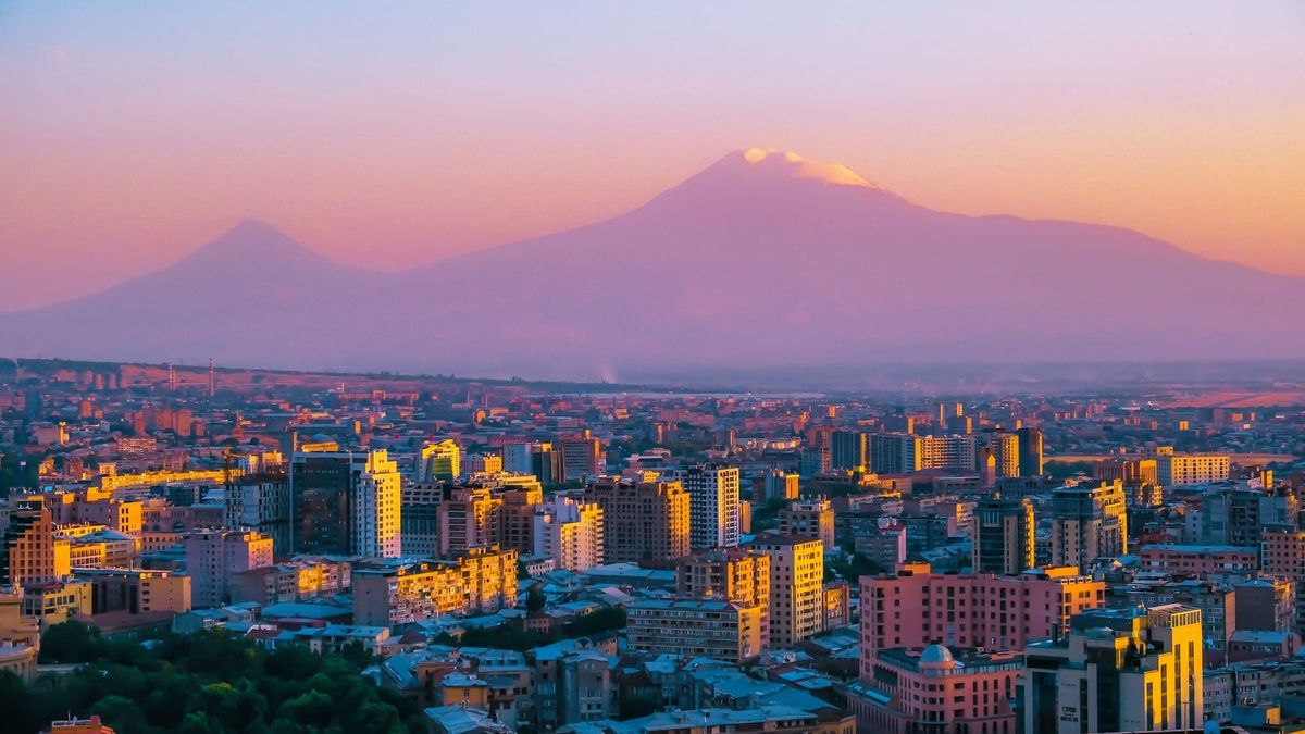The Caucasus: How Close is Armenia to Collapse?