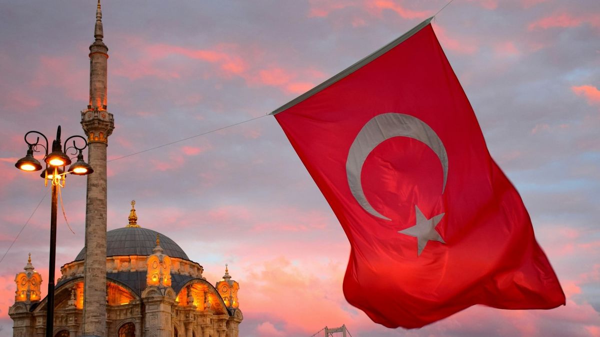 Türkiye Sinks in the Syrian Mud