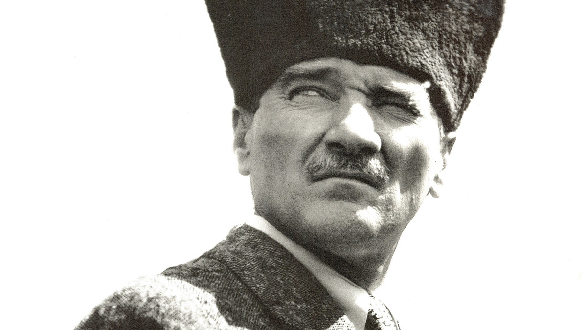 STRATEGIC TRAJECTORIES | While Ukraine Burns, Turkey Ponders a War with Greece