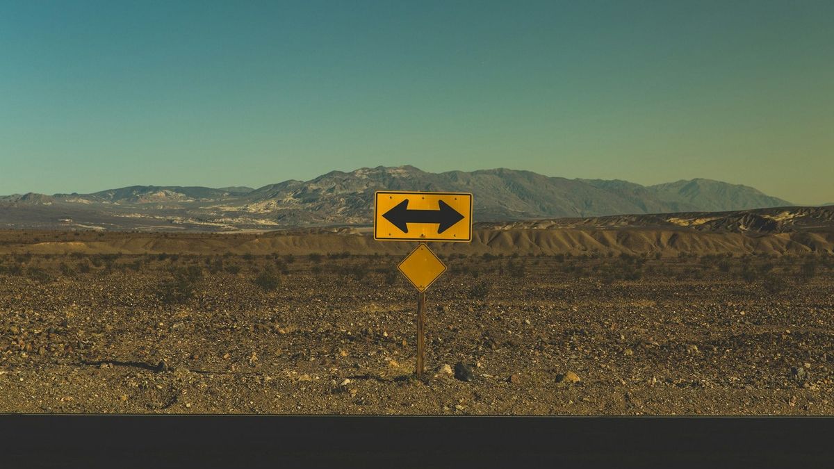 EARLY WARNING | The Meaninglessness of “Left” and “Right”