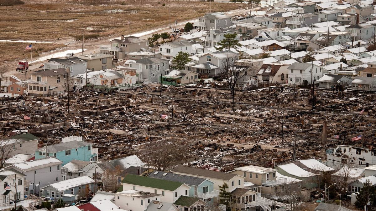 Nature and Cyber Warfare: Hurricane Sandy Showed the Vulnerability of Cities to Cyber Threats