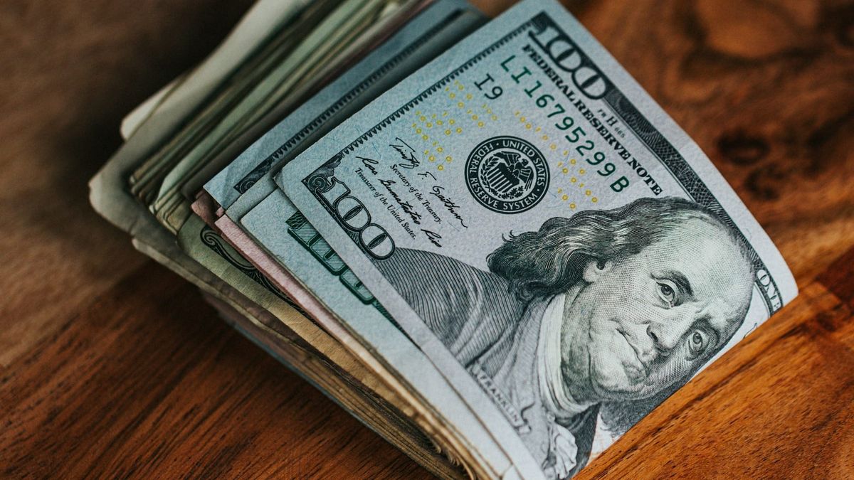 EARLY WARNING | The Search for a Reserve Currency