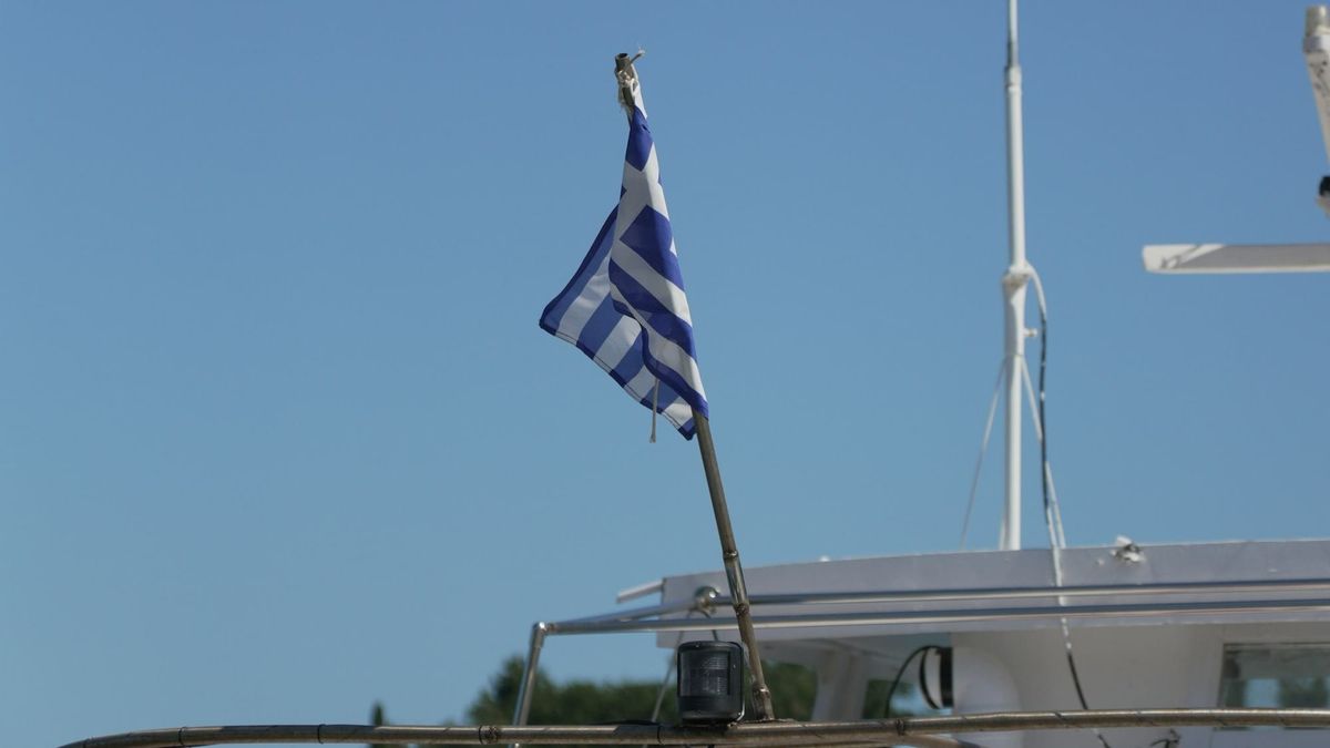 EN CLAIR | Greek Tragedy, World Tragedy