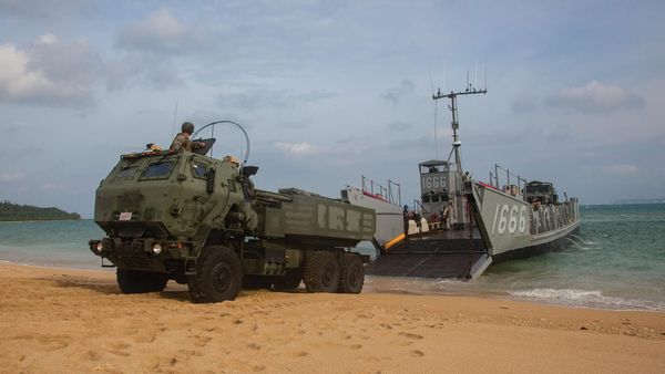 Pacific Warfare: Crossing Distant Beaches