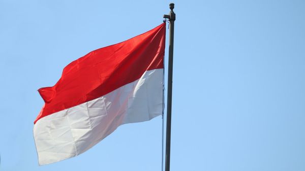 Jakarta: Balancing, Yet Moving