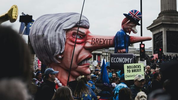 EARLY WARNING | Britain: A Referendum for the World
