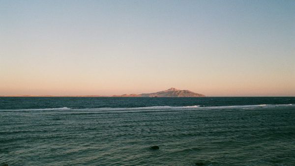 CURRENT ESTIMATE | Islands and Highlands of a Dynamic Red Sea