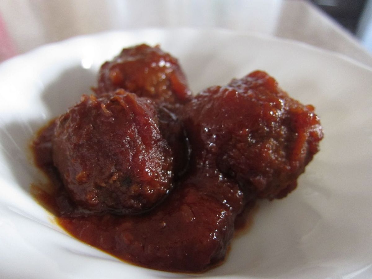 slow cooker meatballs...