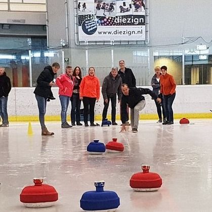 Din septembrie, Fun Curling la Patinoarul Berceni Arena