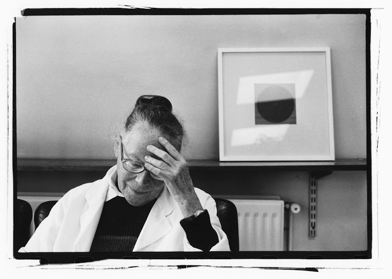 Vera Molnár releases a generative art project on Sotheby's Metaverse