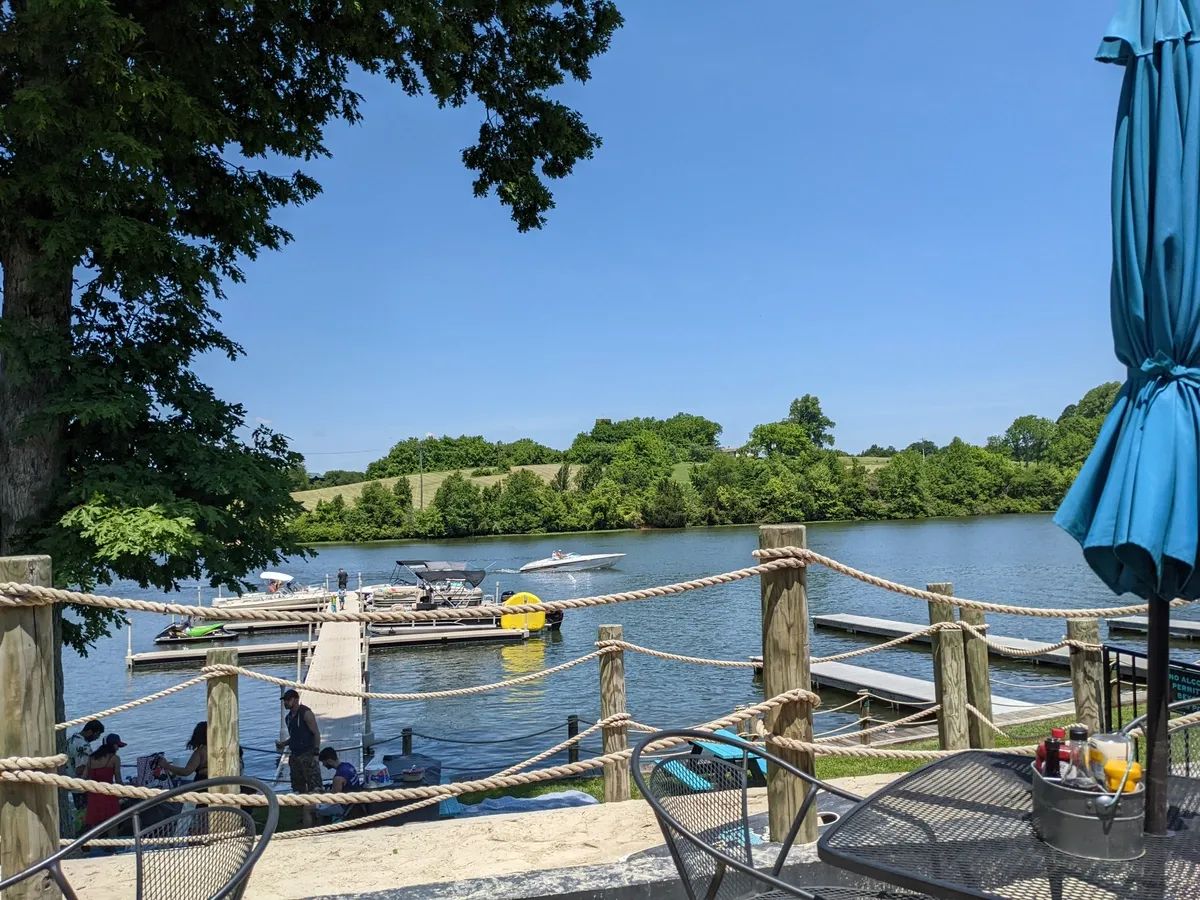 Dock and Dine: 5 Restaurants to Visit by Boat on Lake Anna, Virginia