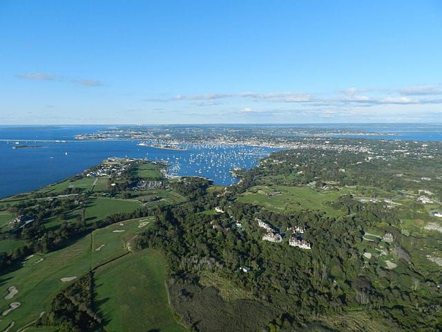 Dock and Dine: 6 Restaurants to Visit by Boat in Newport, Rhode Island