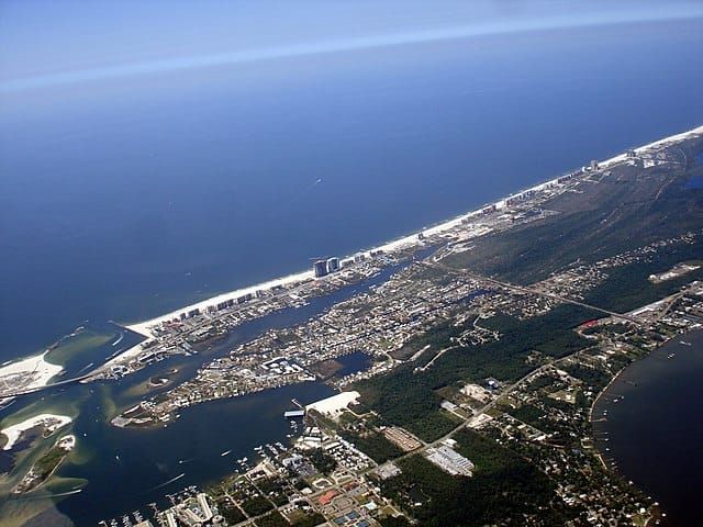 Dock and Dine: 5 Restaurants to Visit by Boat in Orange Beach, Alabama