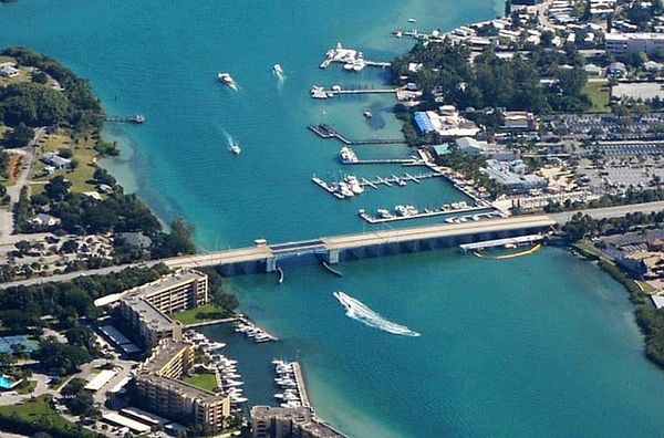 Dock and Dine: 6 Restaurants to Visit Via Boat in Jupiter, Florida