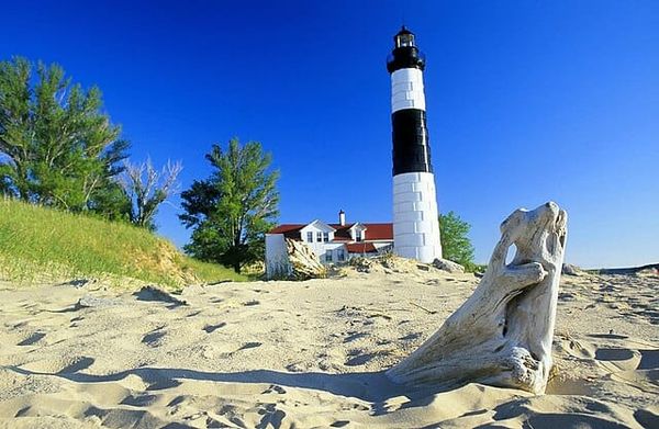 Coastal Sites: 5 Lighthouses in Michigan