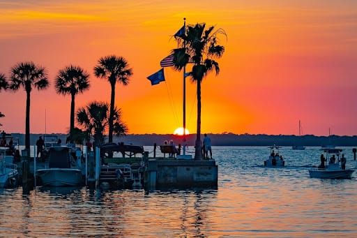 Dock and Dine: 10 Restaurants to Visit by Boat in the Tampa, Florida Area