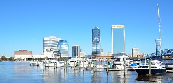 Dock and Dine: 4 Restaurants to Visit by Boat in Jacksonville, Florida