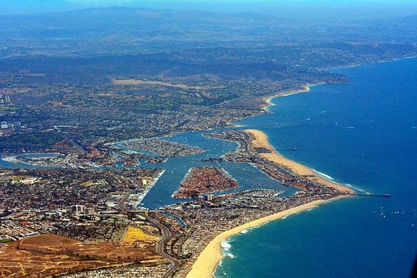 Dock and Dine: 7 Restaurants to Visit by Boat in Newport Beach, California