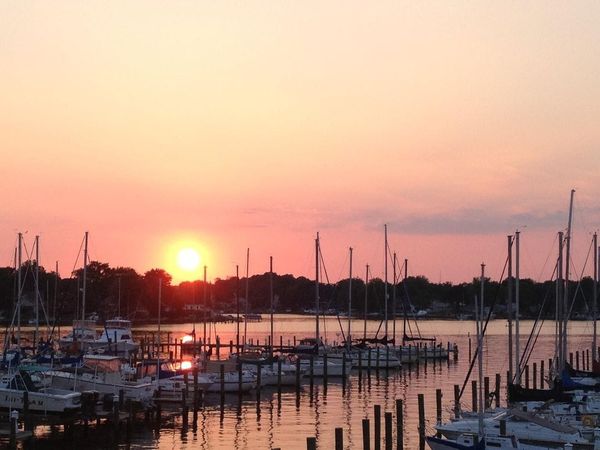 Dock and Dine: 5 Restaurants to Visit Via Boat in Pasadena, Maryland